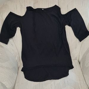 Cold Shoulder 3/4 sleeve tunic- size S